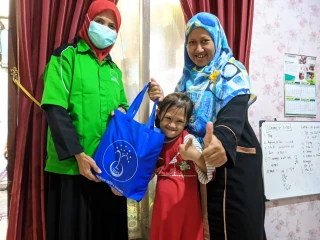 Bantuan Kaum Difabel dan ABK | Mari Kita Sempurnakan Mereka Dengan Bantuan kita